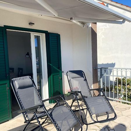 Kn House With Two Apartments Near Sea Рогозница Экстерьер фото
