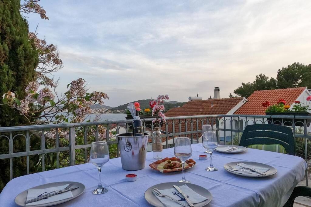Kn House With Two Apartments Near Sea Рогозница Экстерьер фото
