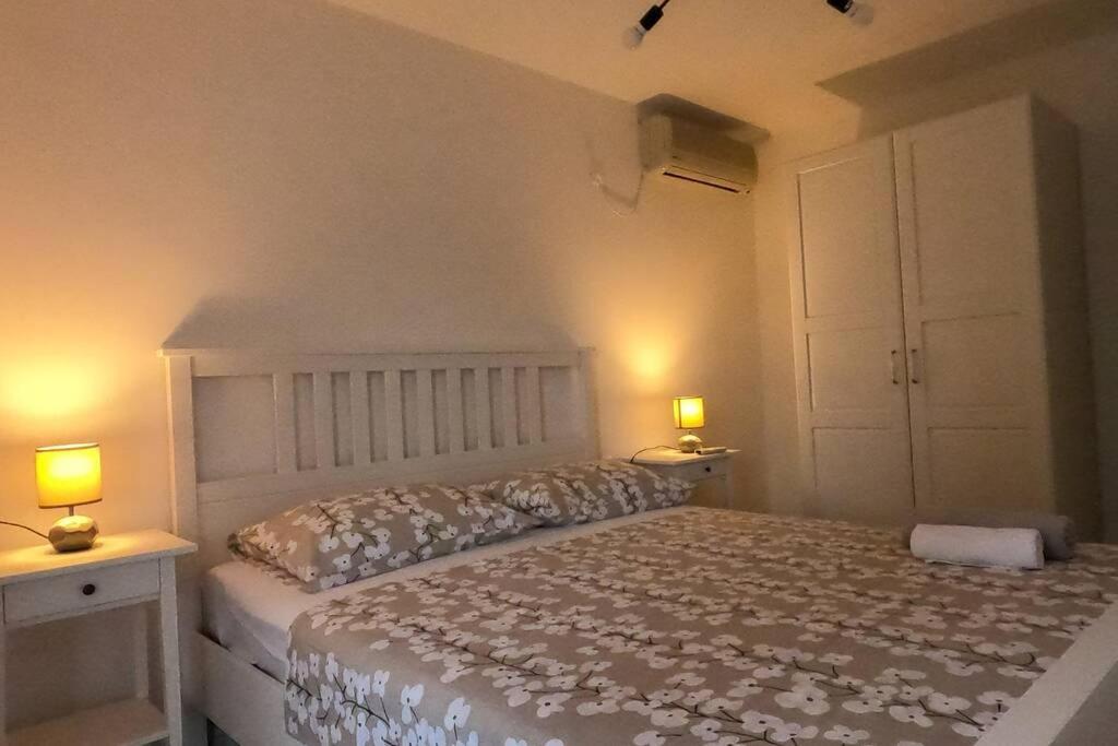 Kn House With Two Apartments Near Sea Рогозница Экстерьер фото