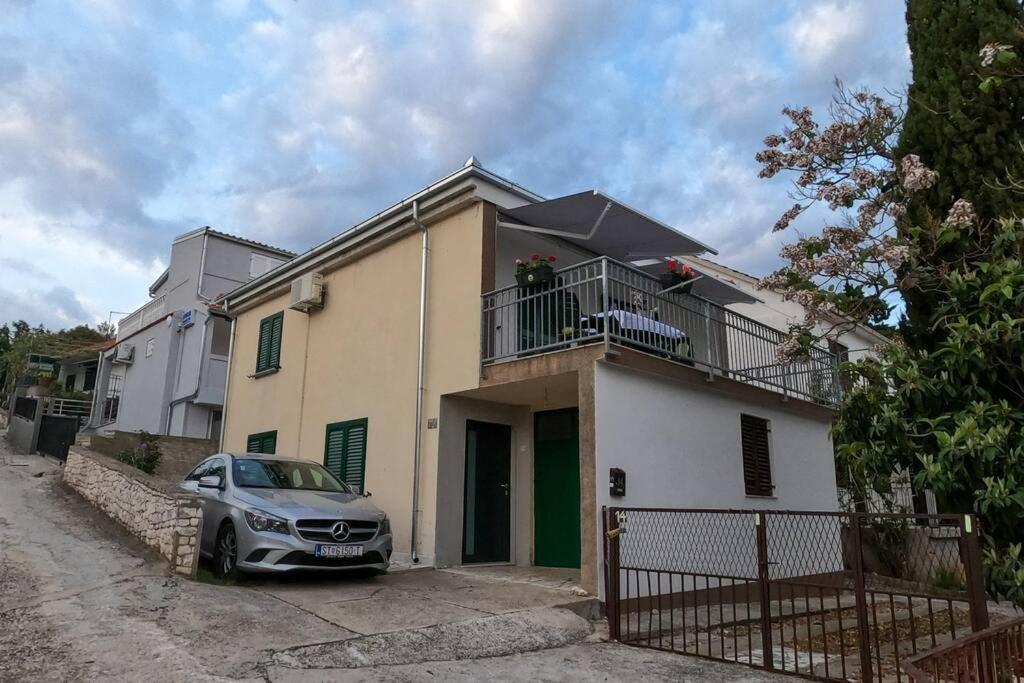 Kn House With Two Apartments Near Sea Рогозница Экстерьер фото