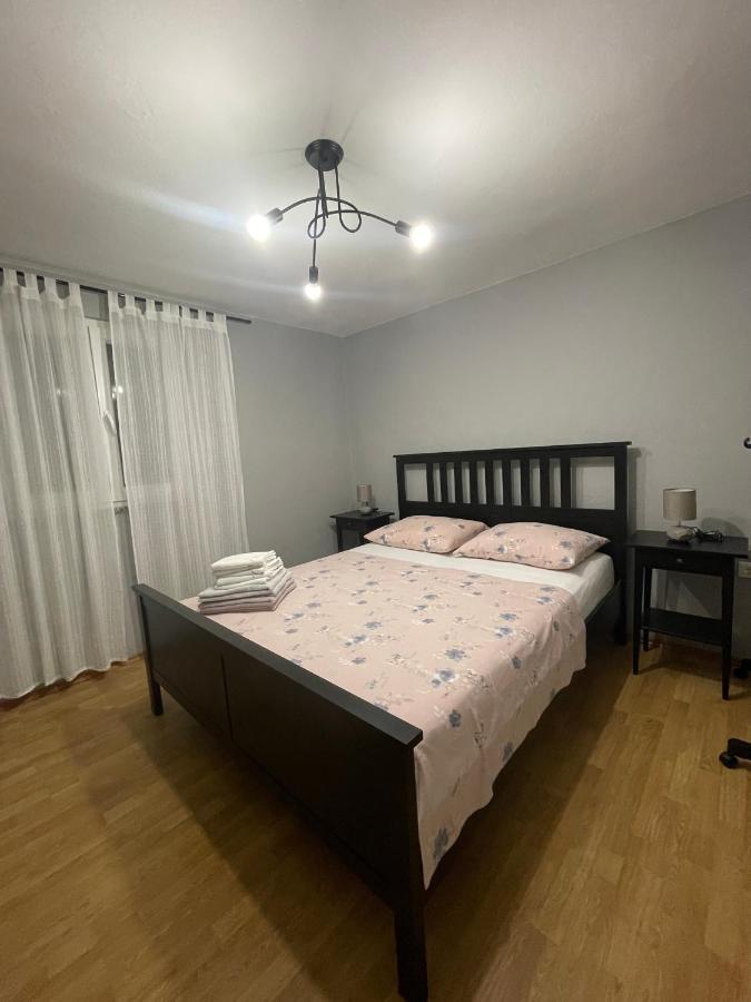 Kn House With Two Apartments Near Sea Рогозница Экстерьер фото